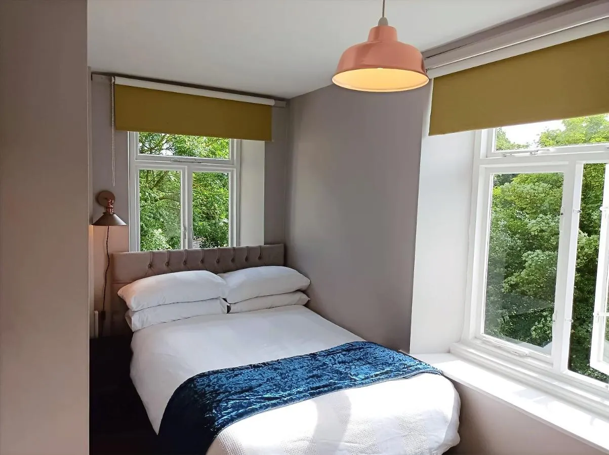 Spring Grove B&B 3*, Kirkburton